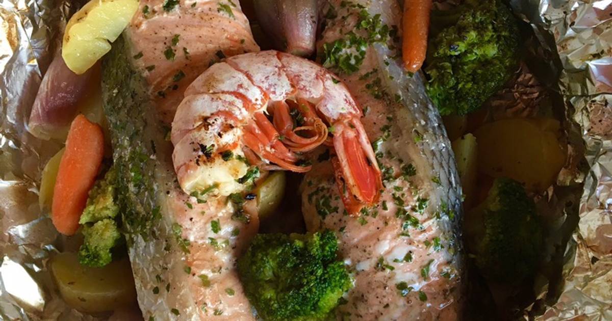 Salmón con verduras y patatas en papillote Receta de Au Aragon Cookpad