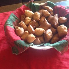 Short sweet mandazi A picture of Short sweet mandazi.