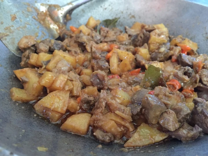 Langkah Mudah untuk Membikin Resep Sambel goreng ati-kentang yang Bisa Manjain Lidah Anti Ribet, Uenak Banget