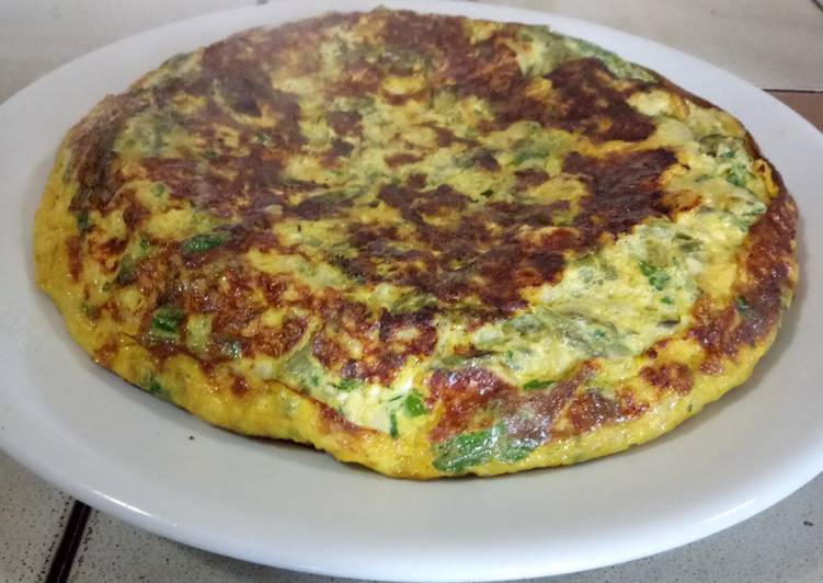 Ricetta Frittata Ripiena Di Asparagi Selvatici E Cipolle Rosse Di Tropea Di Maria Grazia Trocini Cookpad