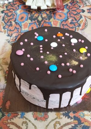 عکسی از دستور کیک شکلاتی موکا 🍫با تزئین عریان