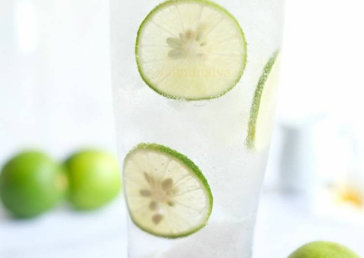 Langkah Mudah untuk Menyiapkan Minty Lime Soda yang Enak Banget