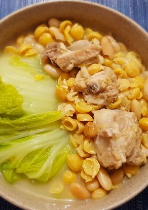 Hình của món Đậu gà hầm sườn non.