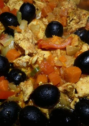Afrikai csirke Tajine-ban recept fotója