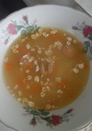Una foto de Sopita de avena con salchicha
