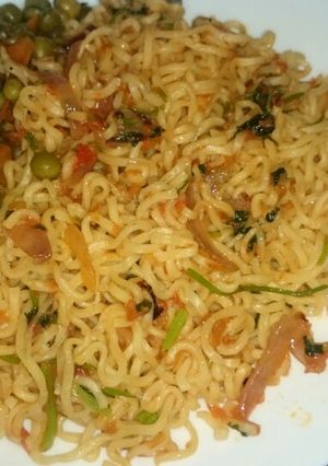 A picture of Fried noodules.