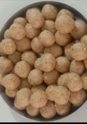 ગુંદર પાક (Gundar Paak Recipe In Gujarati) રેસીપી મુખ્ય ફોટો