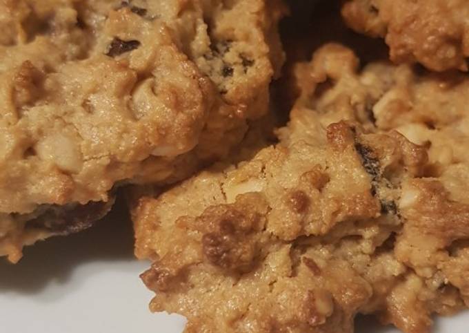 Gluten-free peanut raisin cookies