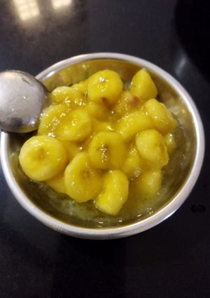 પાકા કેળા નું શાક (Paka Kela Shak Recipe In Gujarati) રેસીપી મુખ્ય ફોટો