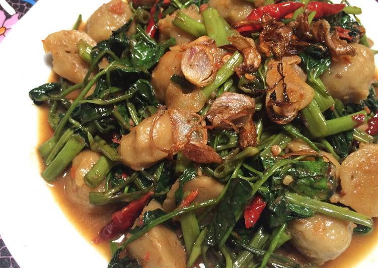 Cah Kangkung Bakso Terasi Pedas 🌿