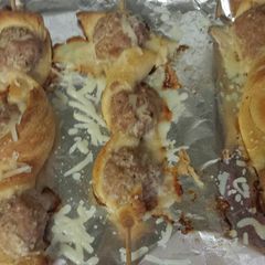 A picture of Meatball Kabobs.