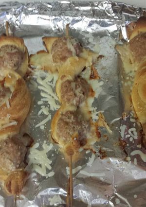 A picture of Meatball Kabobs.