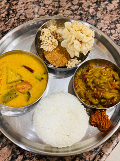 छत्तीसगढ़ की फेमस थाली (chhattisgarh ki famous thali recipe in Hindi) रेसिपी मुख्य फोटो
