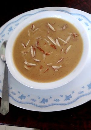 A picture of Besan kheer.