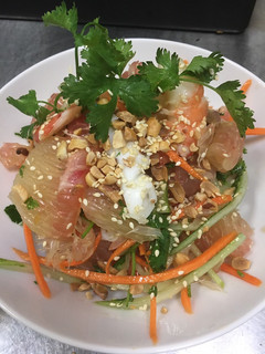 Hình của món Pomelo salad.
