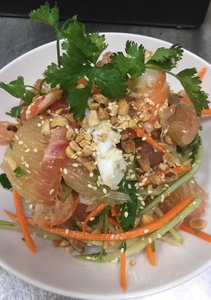 Hình của món Pomelo salad.