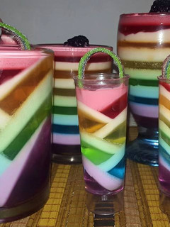 Una foto de Gelatina arcoiris