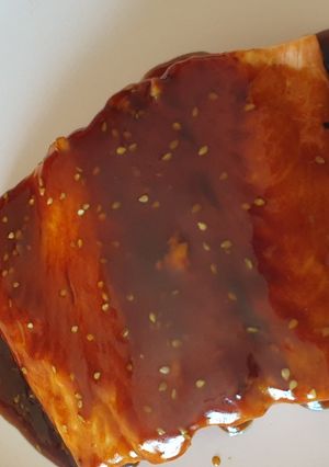 Una foto de Salmón con salsa teriyaki
