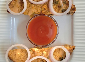 A picture of Stuffed bread pakoda.