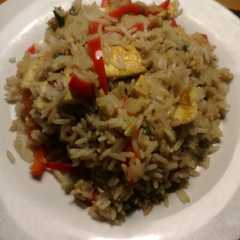 Una foto de Arroz Chaufa (arroz peruano)