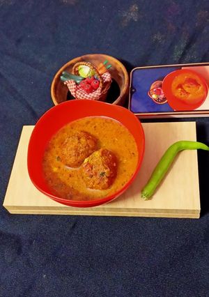 A picture of Cauliflower paneer kofta curry.