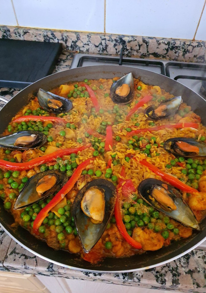 Una foto de Paella de marisco