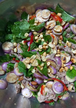 Hình của món Gỏi nộm bò cà pháo.