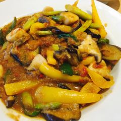 A picture of Fried veggie sauce.
