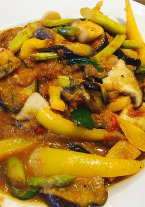 A picture of Fried veggie sauce.
