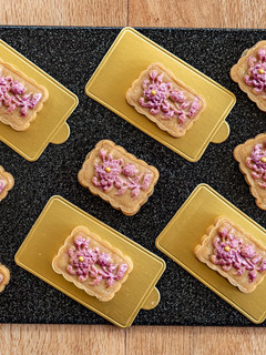 A picture of Biscoff barfi.