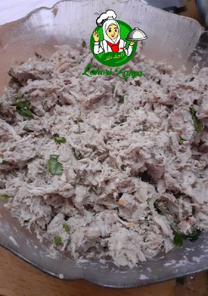 A picture of Shredded Chicken fillings.