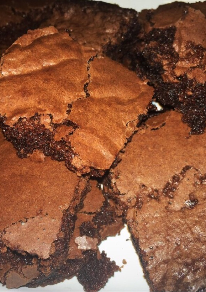 Una foto de Brownies de chocolate fáciles, ricos y rápidos (Nesquik)