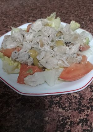 Una foto de Ensalada de Pollo escabechado