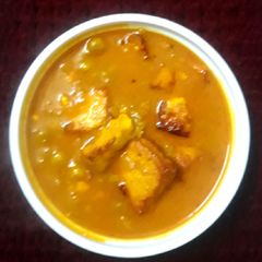A picture of Matar Paneer.
