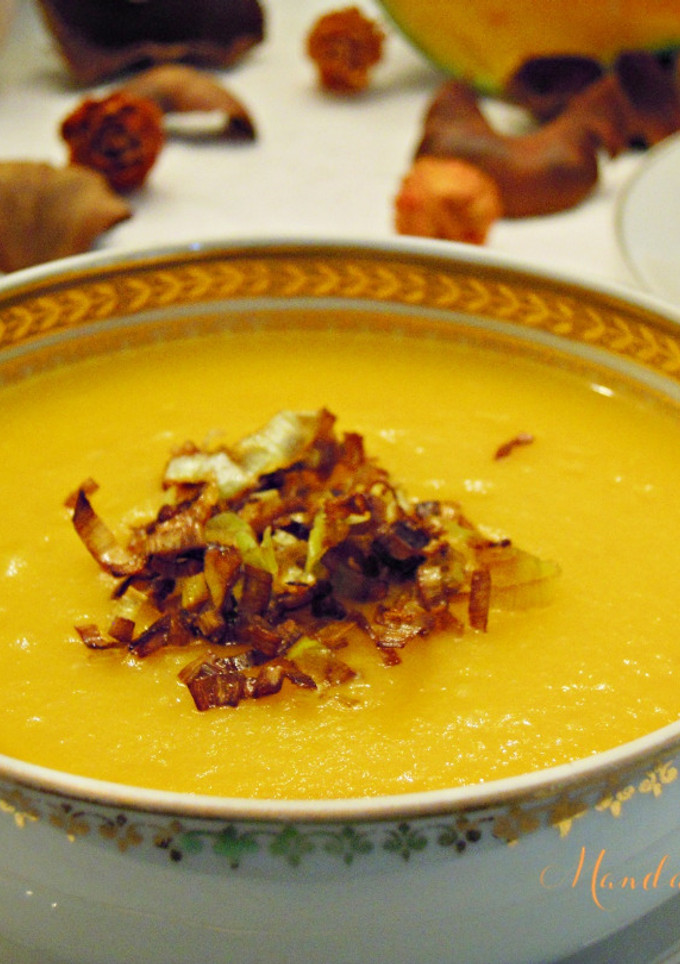 Una foto de Crema ligera de calabaza