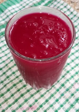 બીટ ગાજરનું જ્યુસ (Beetroot Carrot Juice Recipe In Gujarati) રેસીપી મુખ્ય ફોટો