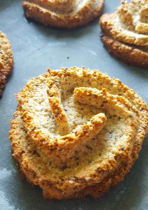 Una foto de Galletas veganas de avena, coco y pasas