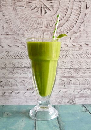 A picture of Apple, Mango & Basil Smoothie.