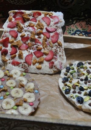 A picture of Frozen Yogurt  ماست یخ زده.