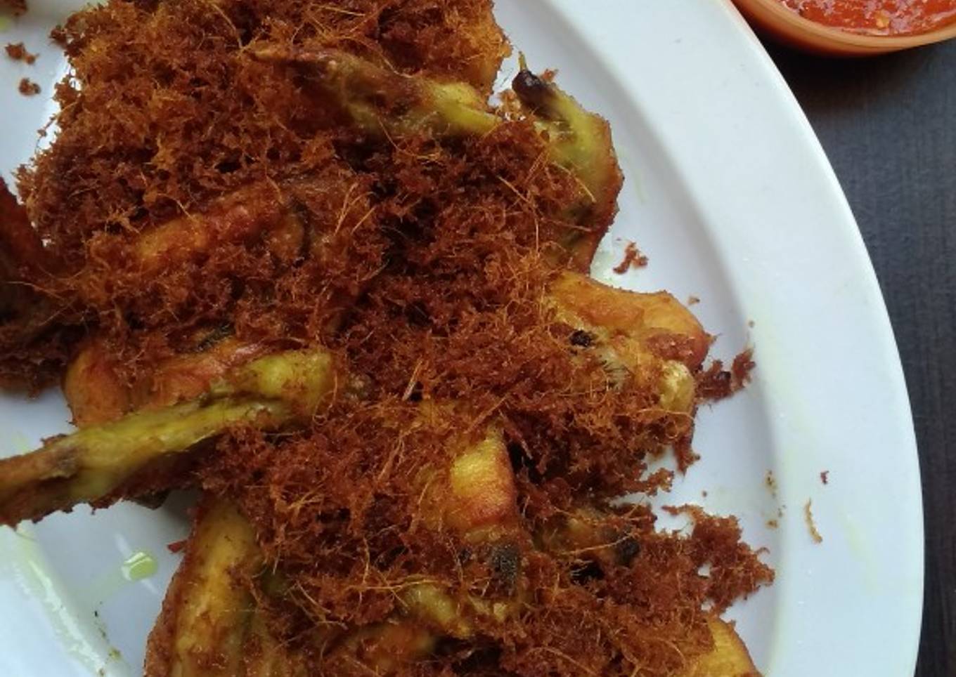 Sayap ayam goreng laos