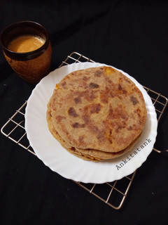 રાજગરા ના લોટ ના આલુ પરોઠા (Rajgira Flour Aloo Paratha Recipe In Gujarati) રેસીપી મુખ્ય ફોટો