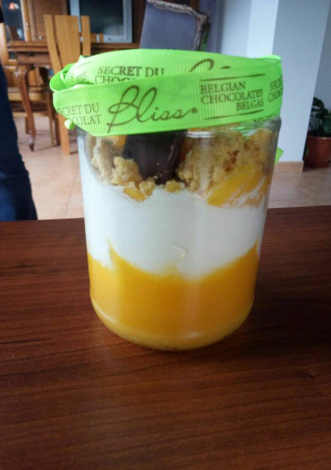 Una foto de Mousse de yogur y melocotón