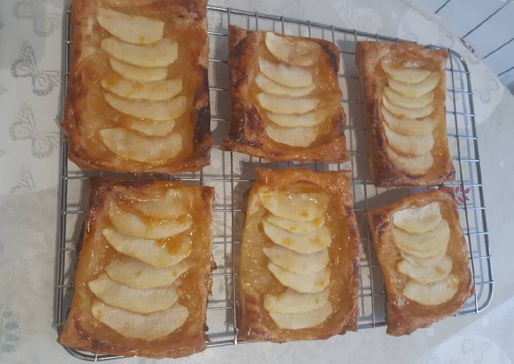 Tarta de manzana con mermelada de melocotón