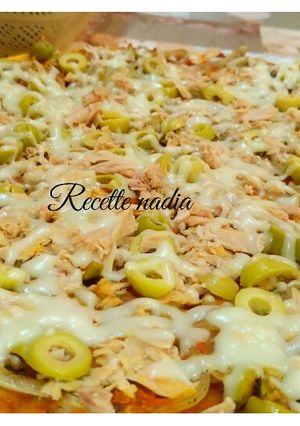 صورة لوصفة بيتزا بالطون