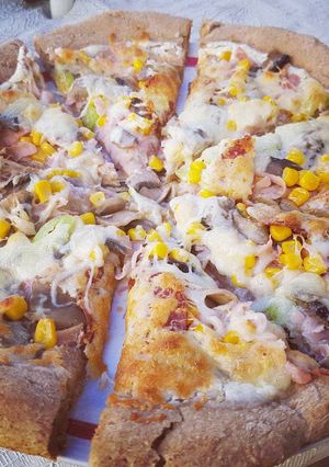 Teljeskiőrlésű pizzatészta recept fotója