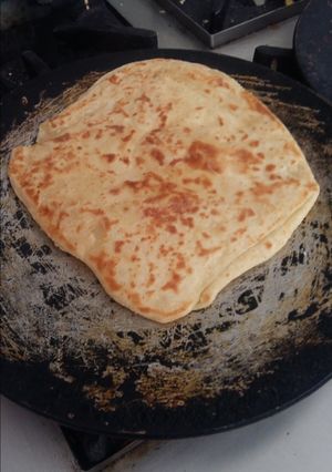 A picture of Reshmi Paratha.