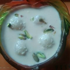 A picture of Rasgulle kheer.