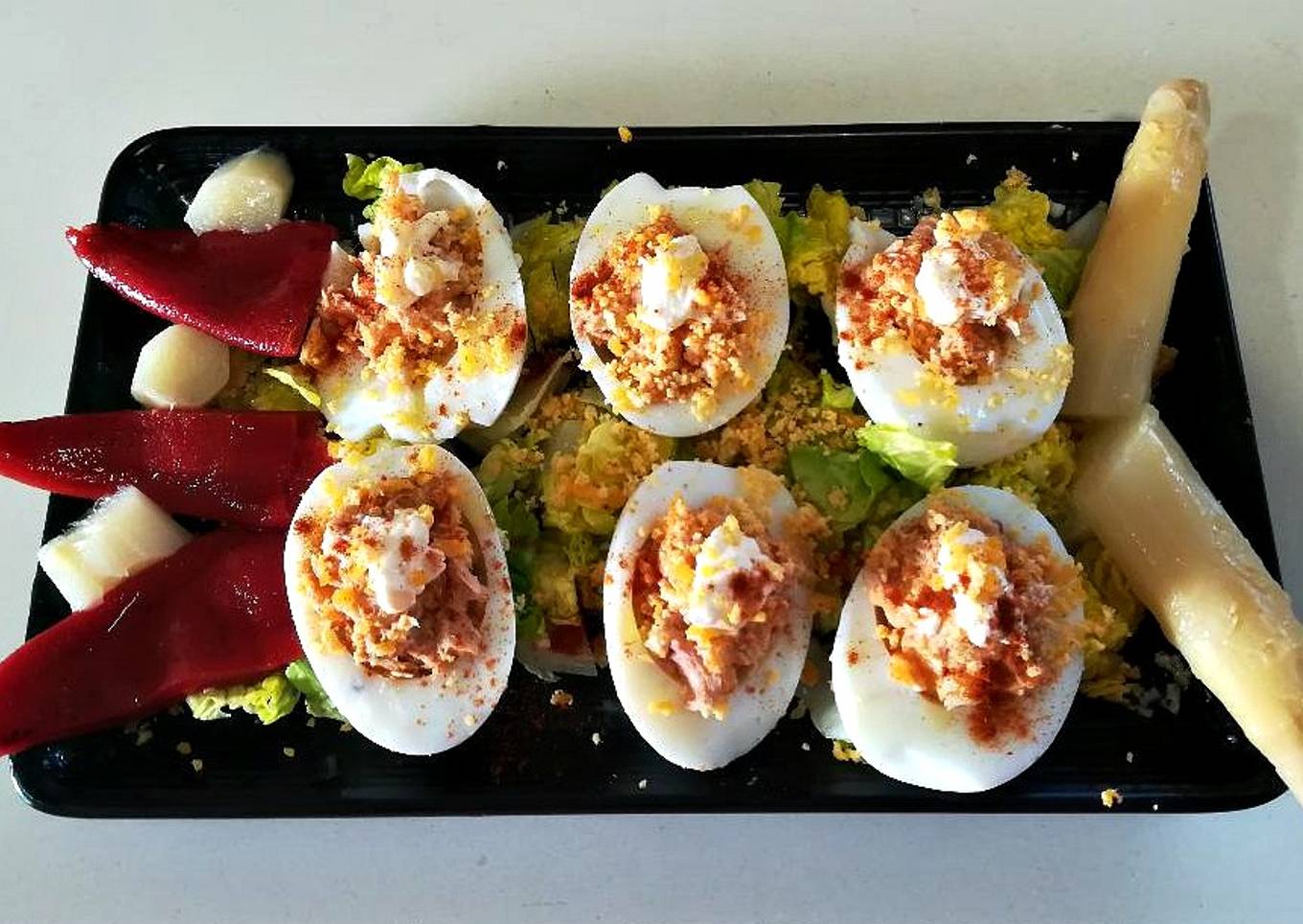 Huevos rellenos al pimentón