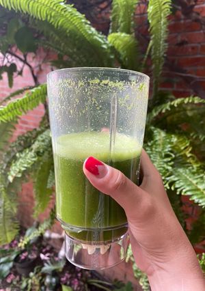 Una foto de Batido Verde Reparador