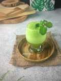 Green Smoothies Bayam, Nanas, Daun Mint dan Timun